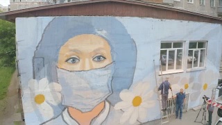 Уличное искусство - в поддержку врачей