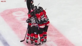 Живое исполнение гимна РФ на хоккее