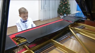 Больше 10 дипломов пианистов