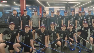 Юные новокузнецкие хоккеисты получили новые клюшки