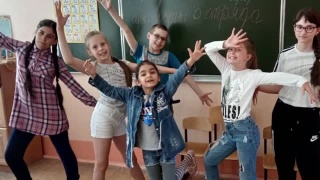 Юбилейная смена лингвистического лагеря