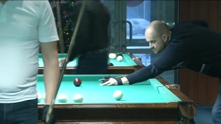 Андрей Вихров победил на «Турнире сильнейших» бильярдного клуба «Кураж» 
