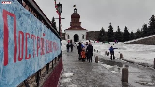 Погода не помешала строить крепости