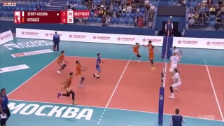 Волейболисты «Кузбасса» стартовали на Кубке Победы