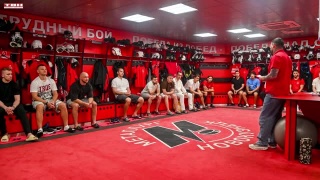 Хоккейный «Металлург» вышел из отпуска