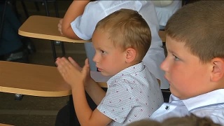 Пожарные поздравили детей с Днем знаний