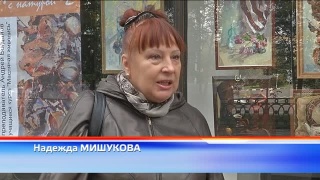 Работы ДШИ №1 в окнах худмузея