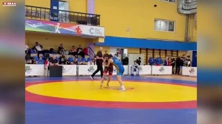 Новокузнечанки завоевали медали на соревнованиях по вольной борьбе в Томске